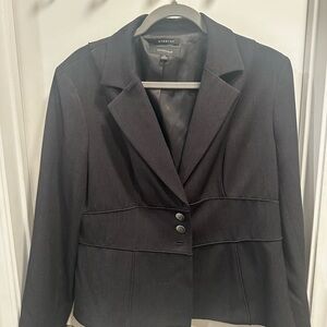 Jones Wear Classic Black Women's Blazer